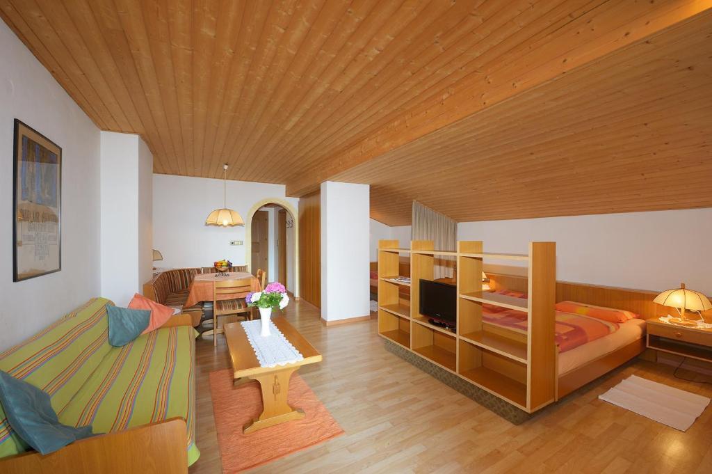 Apparthotel Taufenbrunn Parcines Δωμάτιο φωτογραφία
